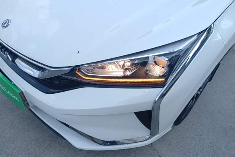 Used Dongfeng Aeolus Yixuan 2021 230T Automatic Chasing Shadow Edition Left Front Headlight