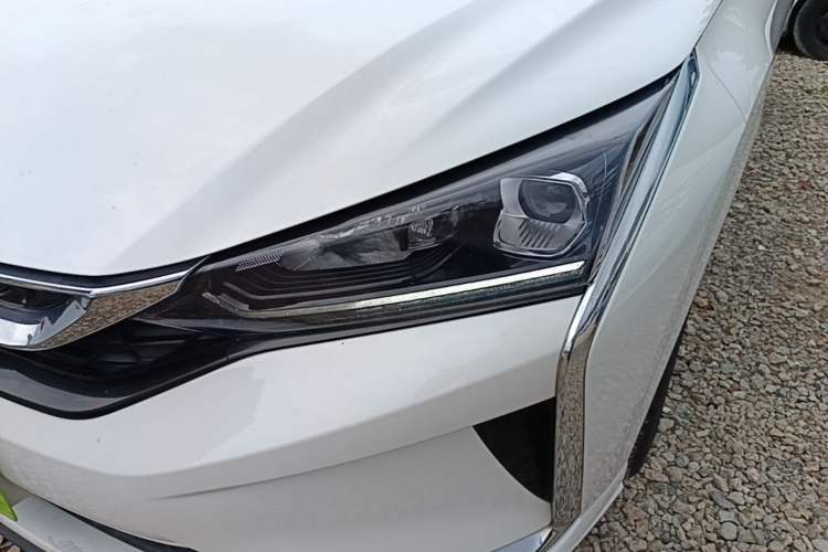 Used Dongfeng Aeolus Yixuan 2021 230T Automatic Glory Edition Left Front Headlight
