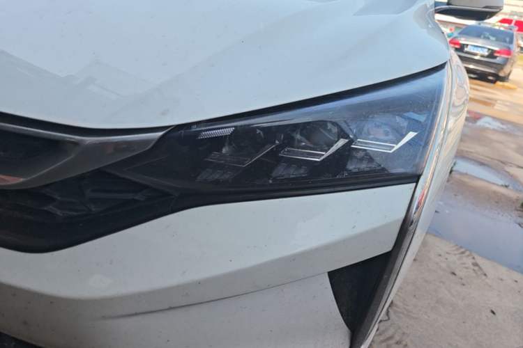 Used Dongfeng Aeolus Yixuan 2021 230T Automatic Dream-Chasing Edition Left Front Headlight