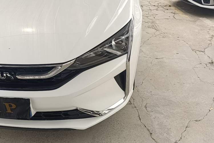 Used Dongfeng Aeolus Yixuan 2021 230T Automatic Zuiqing Edition Left Front Headlight