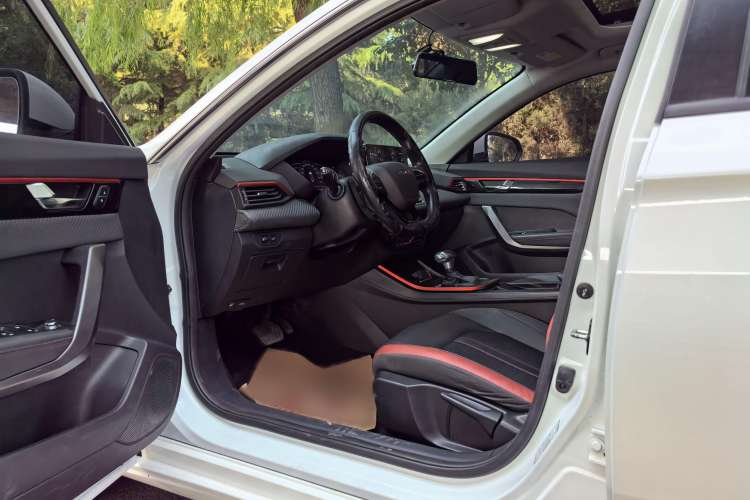 Used Dongfeng Aeolus Yixuan 2021 230T Automatic Glory Edition Left Front Seat