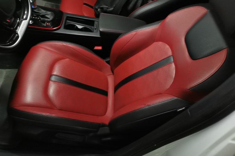 Used Dongfeng Aeolus Yixuan 2021 230T Automatic Zuiying Knight Edition Left Front Seat
