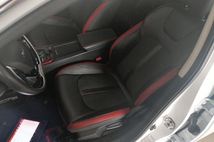 Used Dongfeng Aeolus Yixuan 2021 230T Automatic Glory Edition Left Front Seat