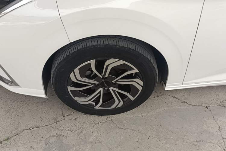 Used Dongfeng Aeolus Yixuan 2021 230T Automatic Zuiqing Edition Left Front Wheel Hub