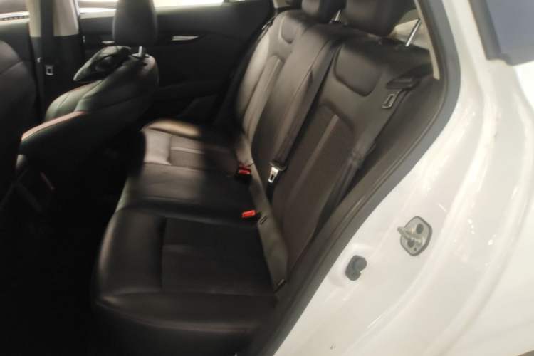 Used Dongfeng Aeolus Yixuan 2021 230T Automatic ZuiFeng Edition Left Rear Seat