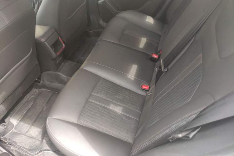 Used Dongfeng Aeolus Yixuan 2021 230T Automatic ZuiFeng Edition Left Rear Seat