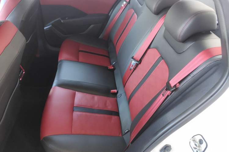 Used Dongfeng Aeolus Yixuan 2021 230T Automatic Zuiying Knight Edition Left Rear Seat