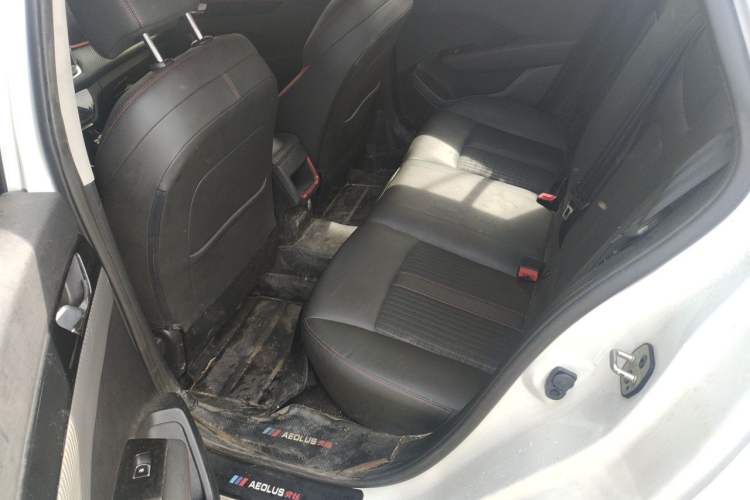 Used Dongfeng Aeolus Yixuan 2021 230T Automatic ZuiFeng Edition Left Rear Seat