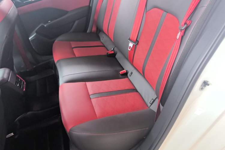 Used Dongfeng Aeolus Yixuan 2021 230T Automatic Zuiying Knight Edition Left Rear Seat