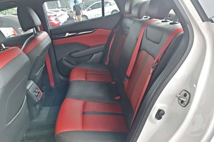 Used Dongfeng Aeolus Yixuan 2021 230T Automatic Hunter Edition Left Rear Seat