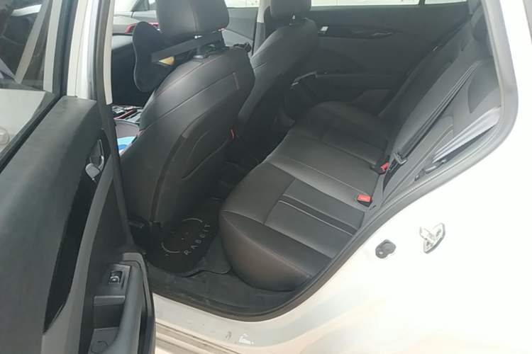 Used Dongfeng Aeolus Yixuan 2021 230T Automatic Chasing Shadow Edition Left Rear Seat