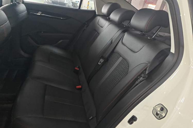 Used Dongfeng Aeolus Yixuan 2021 230T Automatic Zuiqing Edition Left Rear Seat