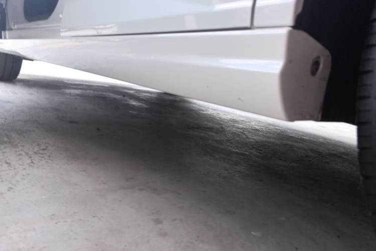 Used Dongfeng Aeolus Yixuan 2021 230T Automatic Zuiying Knight Edition Left Side Sill