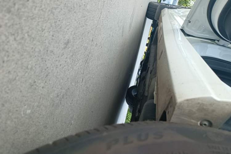 Used Dongfeng Aeolus Yixuan 2021 230T Automatic Chasing Shadow Edition Left Side Sill