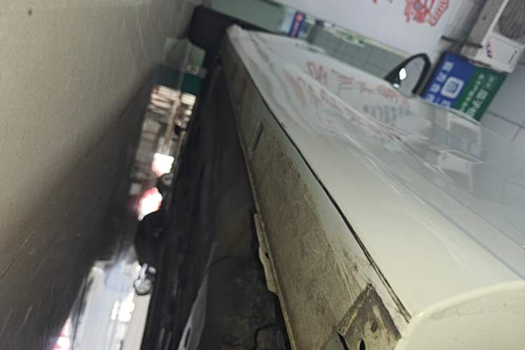 Used Dongfeng Aeolus Yixuan 2021 230T Automatic Zuiqing Edition Left Side Sill