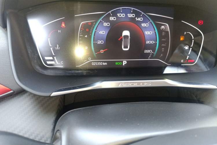 Used Dongfeng Aeolus Yixuan 2021 230T Automatic Zuiqing Edition Odometer Close Up