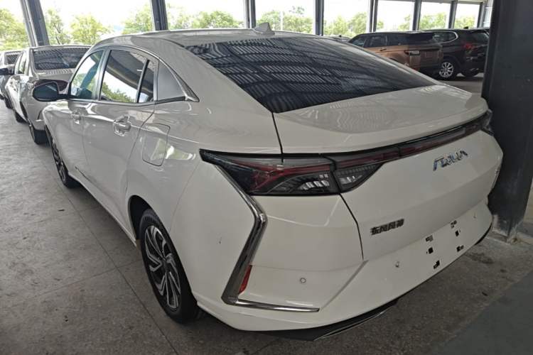 Used Dongfeng Aeolus Yixuan 2021 230T Automatic ZuiFeng Edition Rear Left 45 Deg
