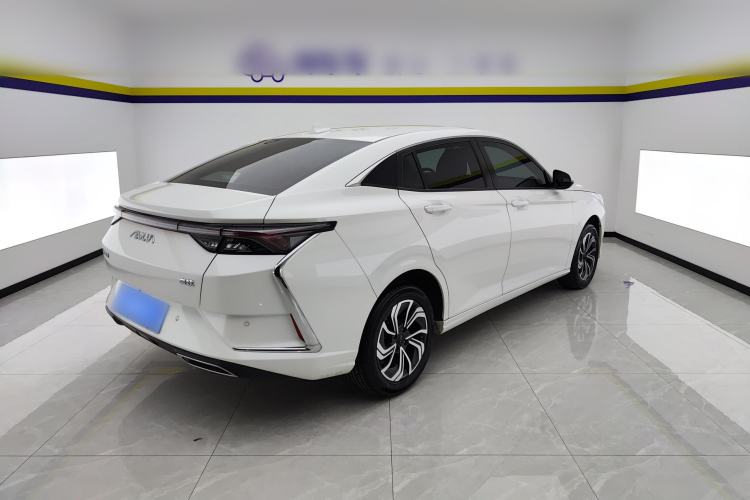 Used Dongfeng Aeolus Yixuan 2021 230T Automatic Glory Edition Rear Right 45 Deg