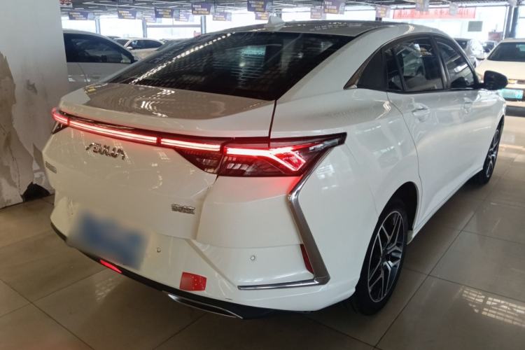 Used Dongfeng Aeolus Yixuan 2021 230T Automatic Chasing Shadow Edition Rear Right 45 Deg