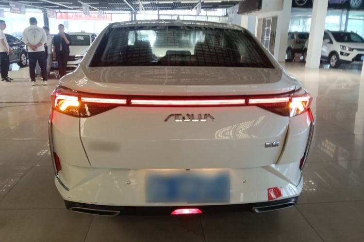 Used Dongfeng Aeolus Yixuan 2021 230T Automatic Chasing Shadow Edition Rear
