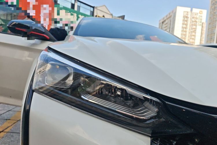 Used Dongfeng Aeolus Yixuan 2021 230T Automatic Zuiying Knight Edition Right Front Headlight