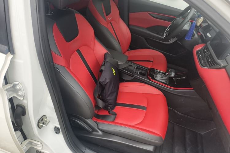 Used Dongfeng Aeolus Yixuan 2021 230T Automatic Dream-Chasing Rider Edition Right Front Seat