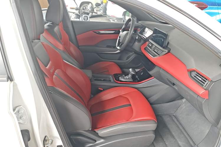 Used Dongfeng Aeolus Yixuan 2021 230T Automatic Hunter Edition Right Front Seat