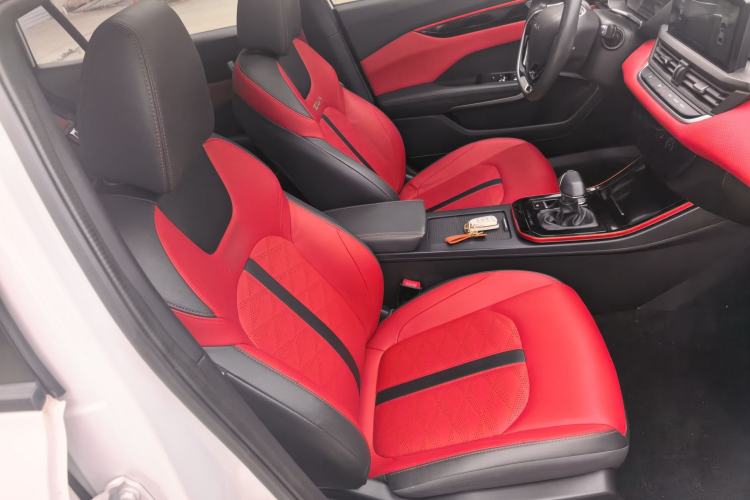 Used Dongfeng Aeolus Yixuan 2021 230T Automatic Zuiying Knight Edition Right Front Seat