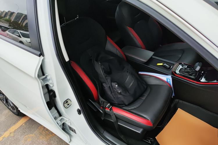 Used Dongfeng Aeolus Yixuan 2021 230T Automatic ZuiFeng Edition Right Front Seat