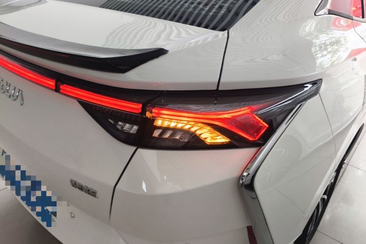 Used Dongfeng Aeolus Yixuan 2021 230T Automatic ZuiFeng Edition Right Rear Taillight