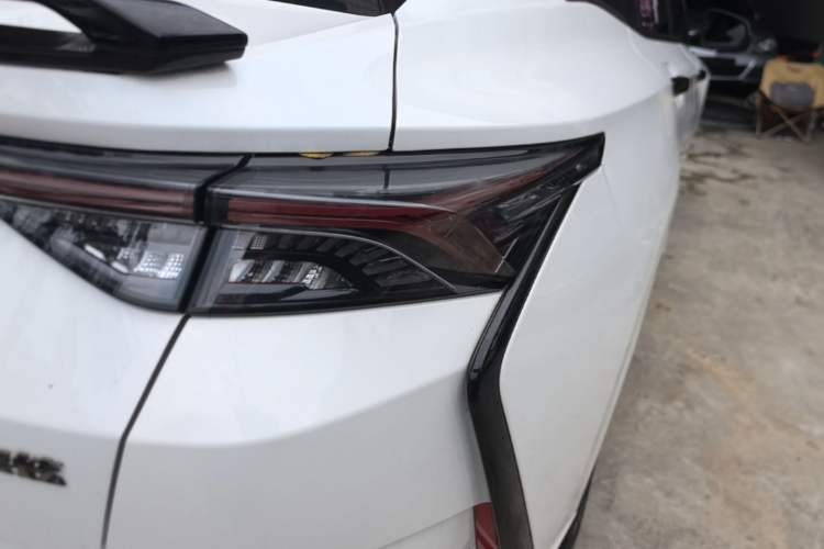Used Dongfeng Aeolus Yixuan 2021 230T Automatic Hunter Edition Right Rear Taillight