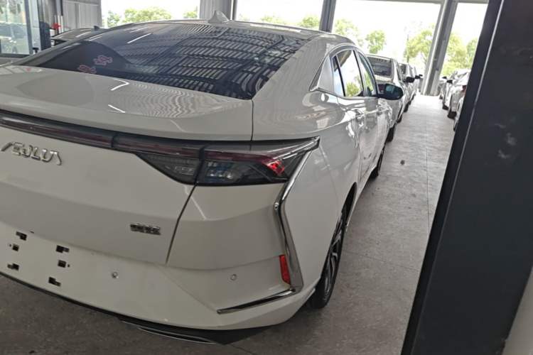 Used Dongfeng Aeolus Yixuan 2021 230T Automatic ZuiFeng Edition Right Rear Taillight