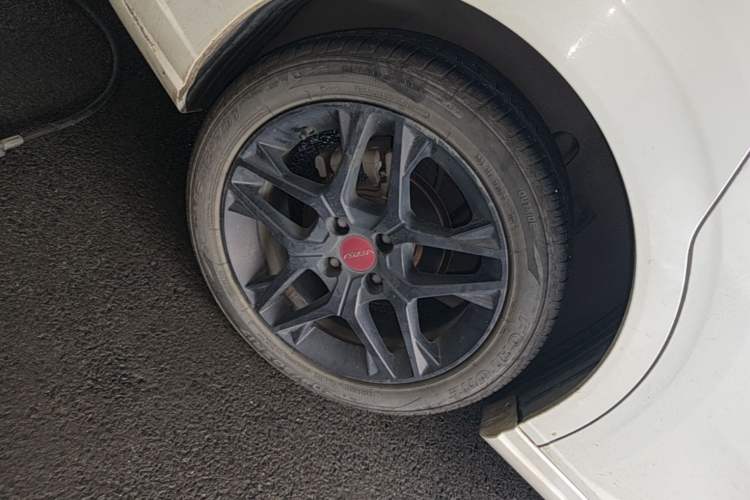 Used Dongfeng Aeolus Yixuan 2021 230T Automatic Zuiying Knight Edition Right Rear Wheel Hub
