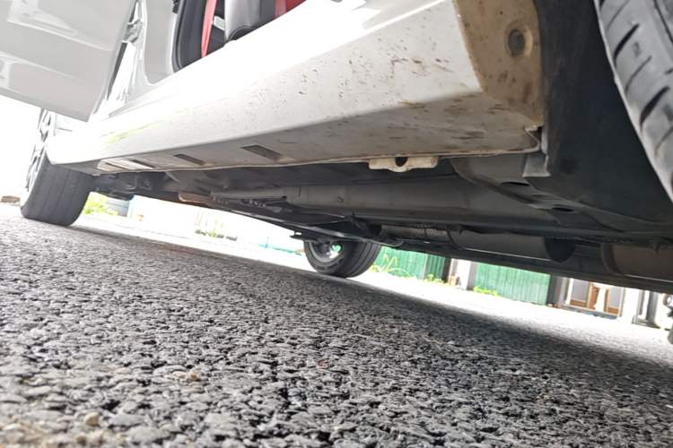 Used Dongfeng Aeolus Yixuan 2021 230T Automatic Hunter Edition Right Side Sill