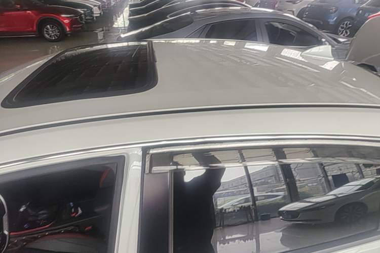 Used Dongfeng Aeolus Yixuan 2021 230T Automatic ZuiFeng Edition Roof