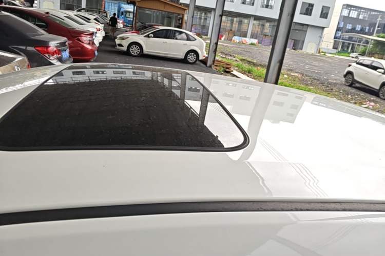 Used Dongfeng Aeolus Yixuan 2021 230T Automatic Hunter Edition Roof
