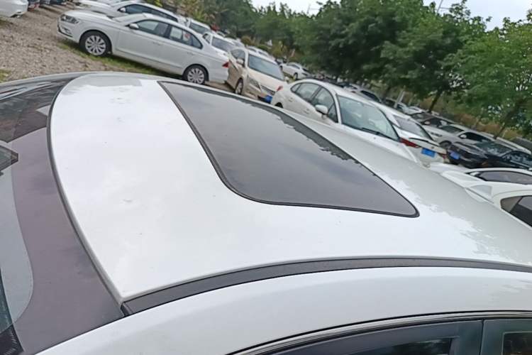 Used Dongfeng Aeolus Yixuan 2021 230T Automatic Glory Edition Roof