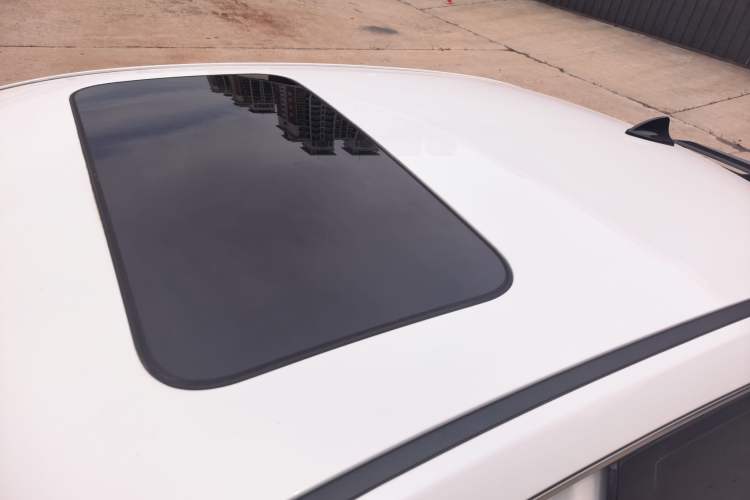 Used Dongfeng Aeolus Yixuan 2021 230T Automatic Zuiying Knight Edition Roof