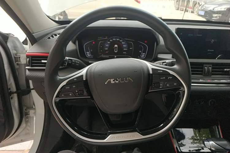 Used Dongfeng Aeolus Yixuan 2021 230T Automatic Chasing Shadow Edition Steering Wheel