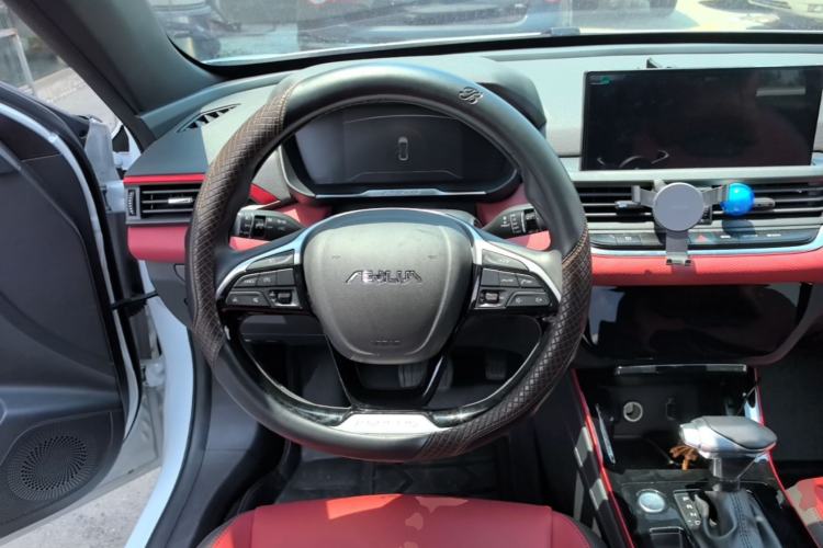 Used Dongfeng Aeolus Yixuan 2021 230T Automatic Zuiying Knight Edition Steering Wheel