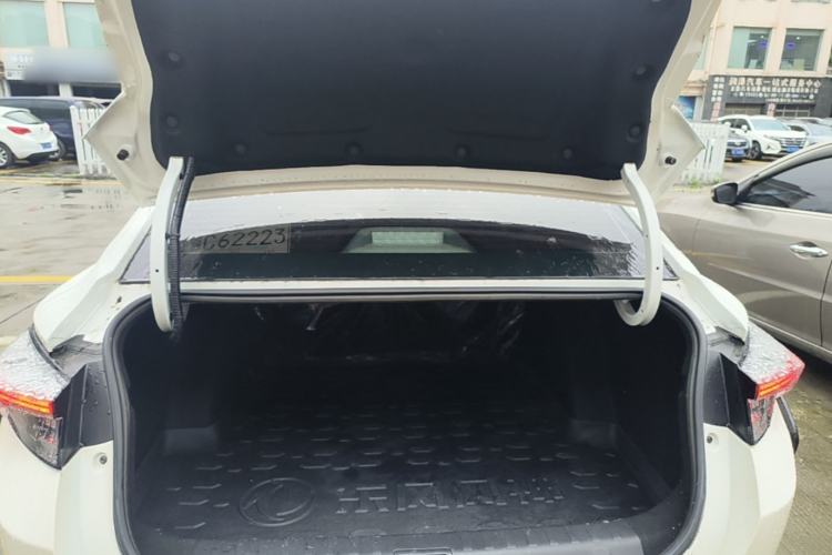 Used Dongfeng Aeolus Yixuan 2021 230T Automatic Hunter Edition Trunk