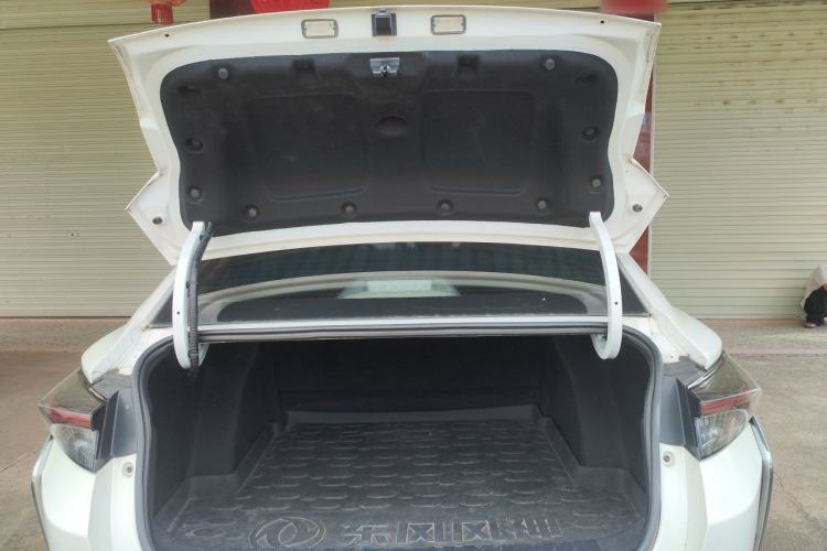 Used Dongfeng Aeolus Yixuan 2021 230T Automatic Zuiqing Edition Trunk