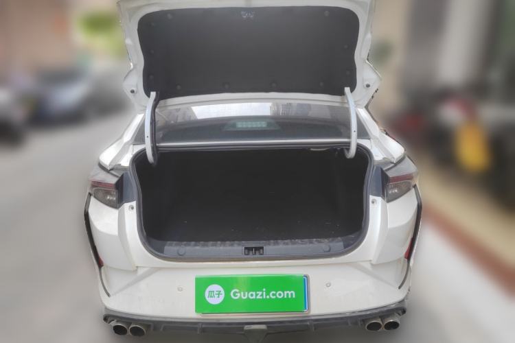 Used Dongfeng Aeolus Yixuan 2021 230T Automatic Dream-Chasing Rider Edition Trunk