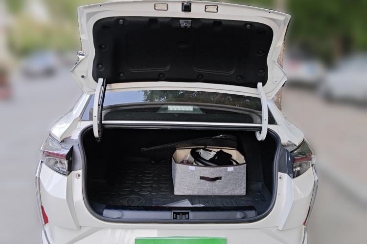 Used Dongfeng Aeolus Yixuan 2021 230T Automatic ZuiFeng Edition Trunk