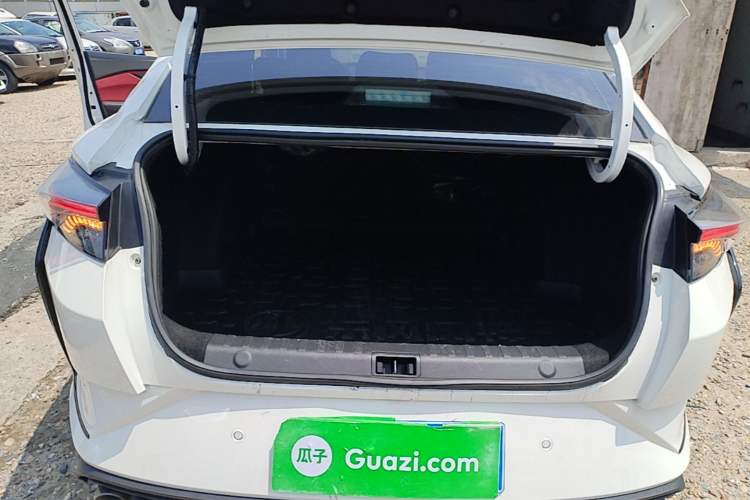 Used Dongfeng Aeolus Yixuan 2021 230T Automatic Hunter Edition Trunk