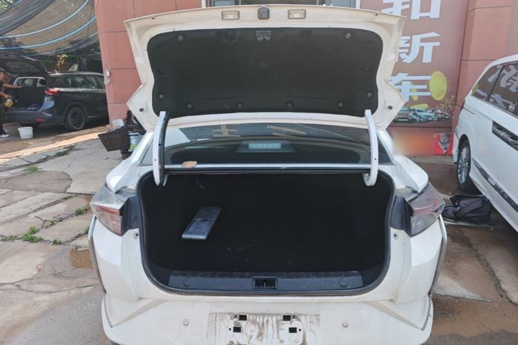 Used Dongfeng Aeolus Yixuan 2021 230T Automatic Dream-Chasing Edition Trunk