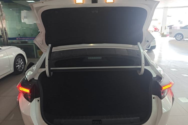 Used Dongfeng Aeolus Yixuan 2021 230T Automatic Zuiqing Edition Trunk