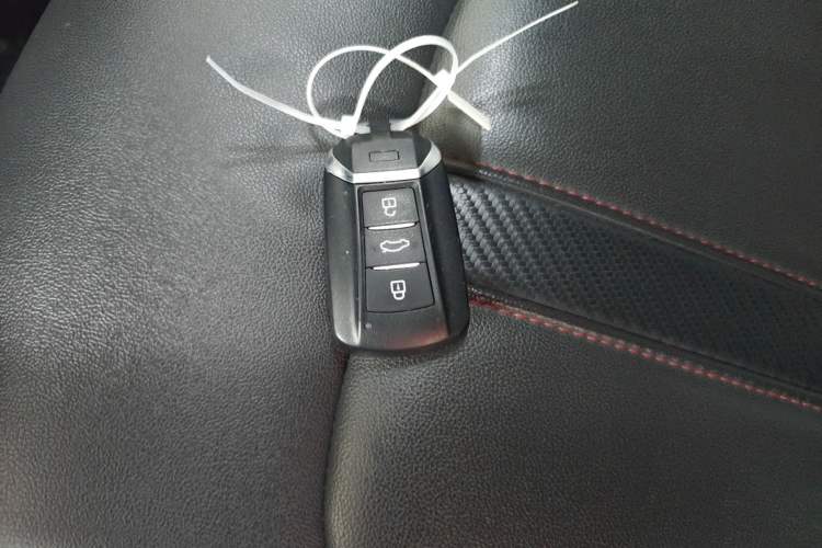 Used Dongfeng Aeolus Yixuan 2021 230T Automatic Chasing Shadow Edition Vehicle Key
