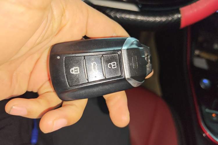 Used Dongfeng Aeolus Yixuan 2021 230T Automatic Zuiying Knight Edition Vehicle Key