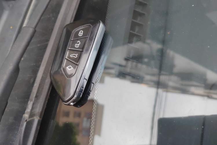 Used Dongfeng Aeolus Yixuan 2021 230T Automatic Dream-Chasing Rider Edition Vehicle Key